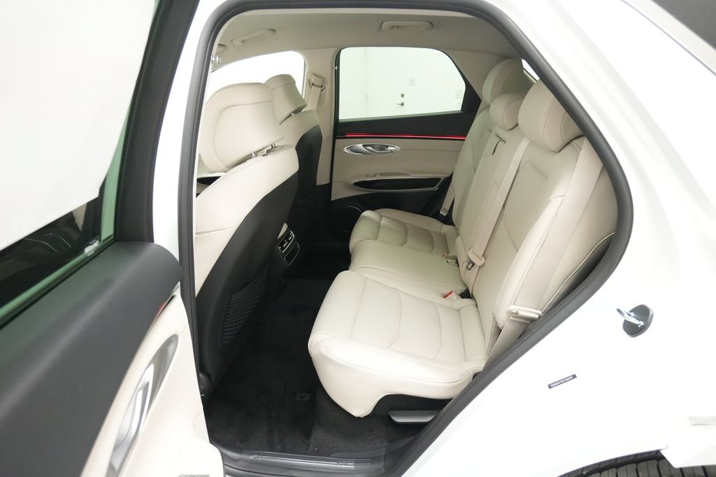 New 2026 Genesis GV70 2.5T AWD/4WD image 18