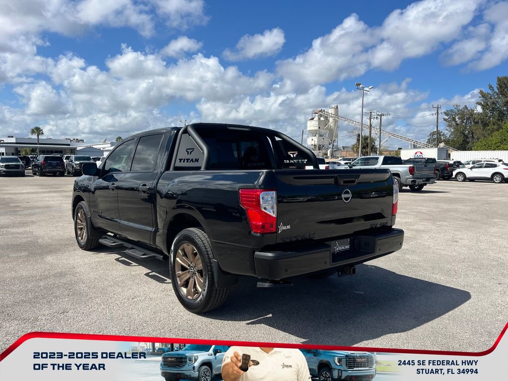 Used 2024 Nissan Titan SV w/ SV Bronze Edition Package image 5