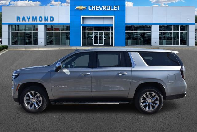 New 2026 Chevrolet Suburban Premier image 7