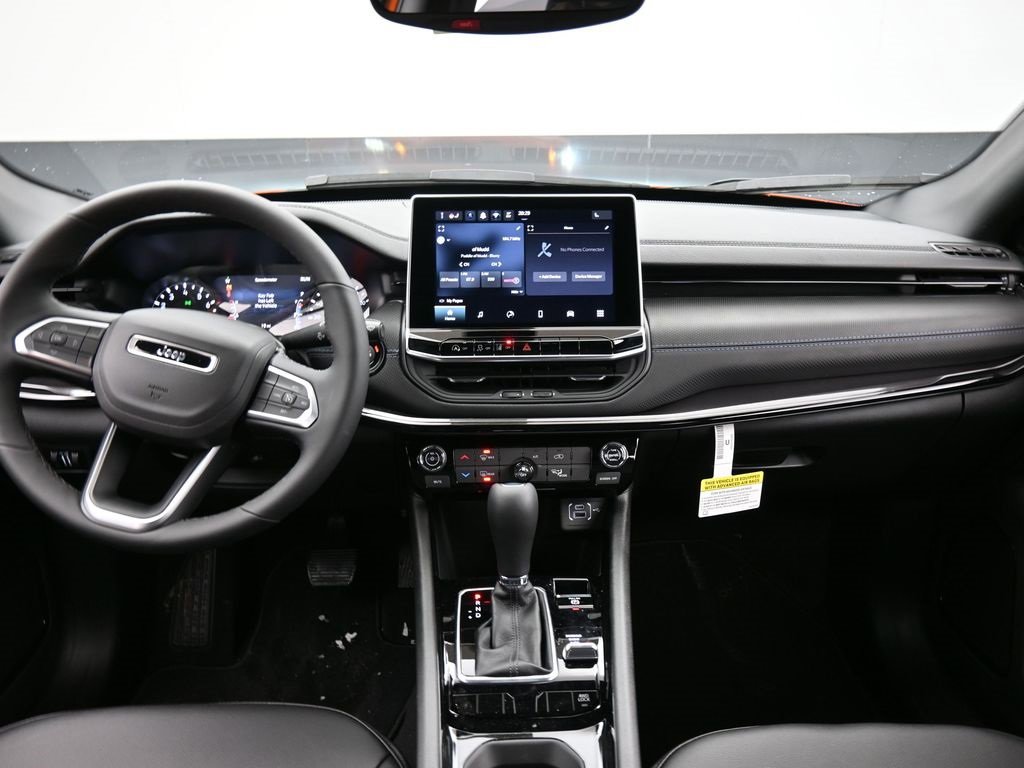 New 2026 Jeep Compass Latitude image 13