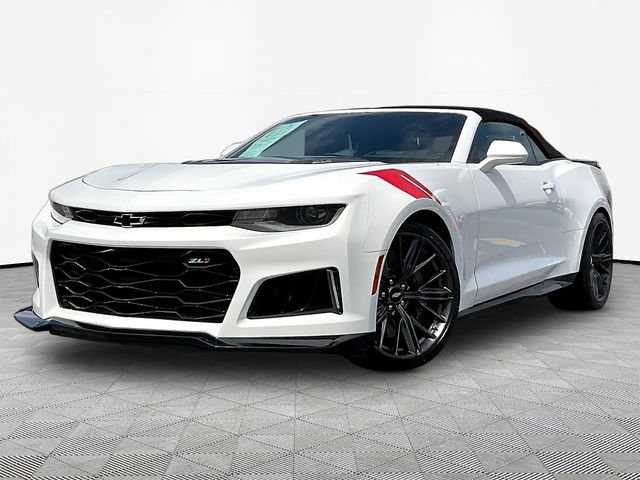 Used 2018 Chevrolet Camaro ZL1 RWD image 2