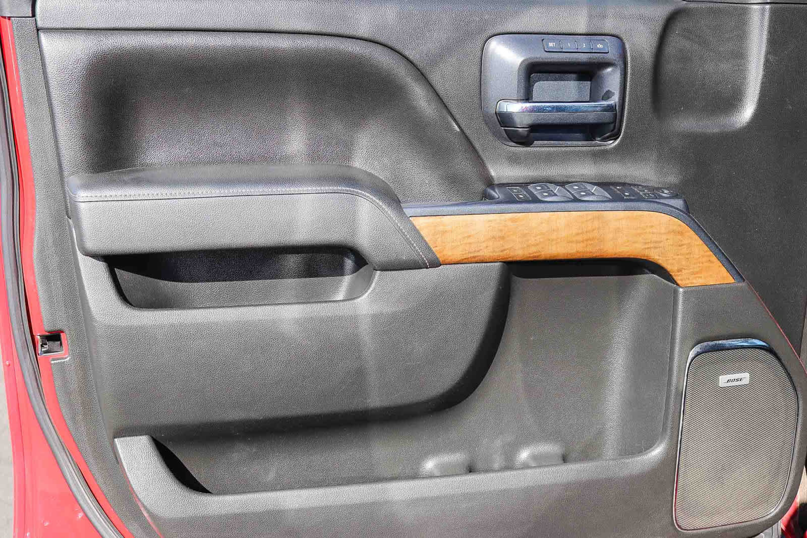 Used 2014 Chevrolet Silverado 1500 LTZ RWD image 20
