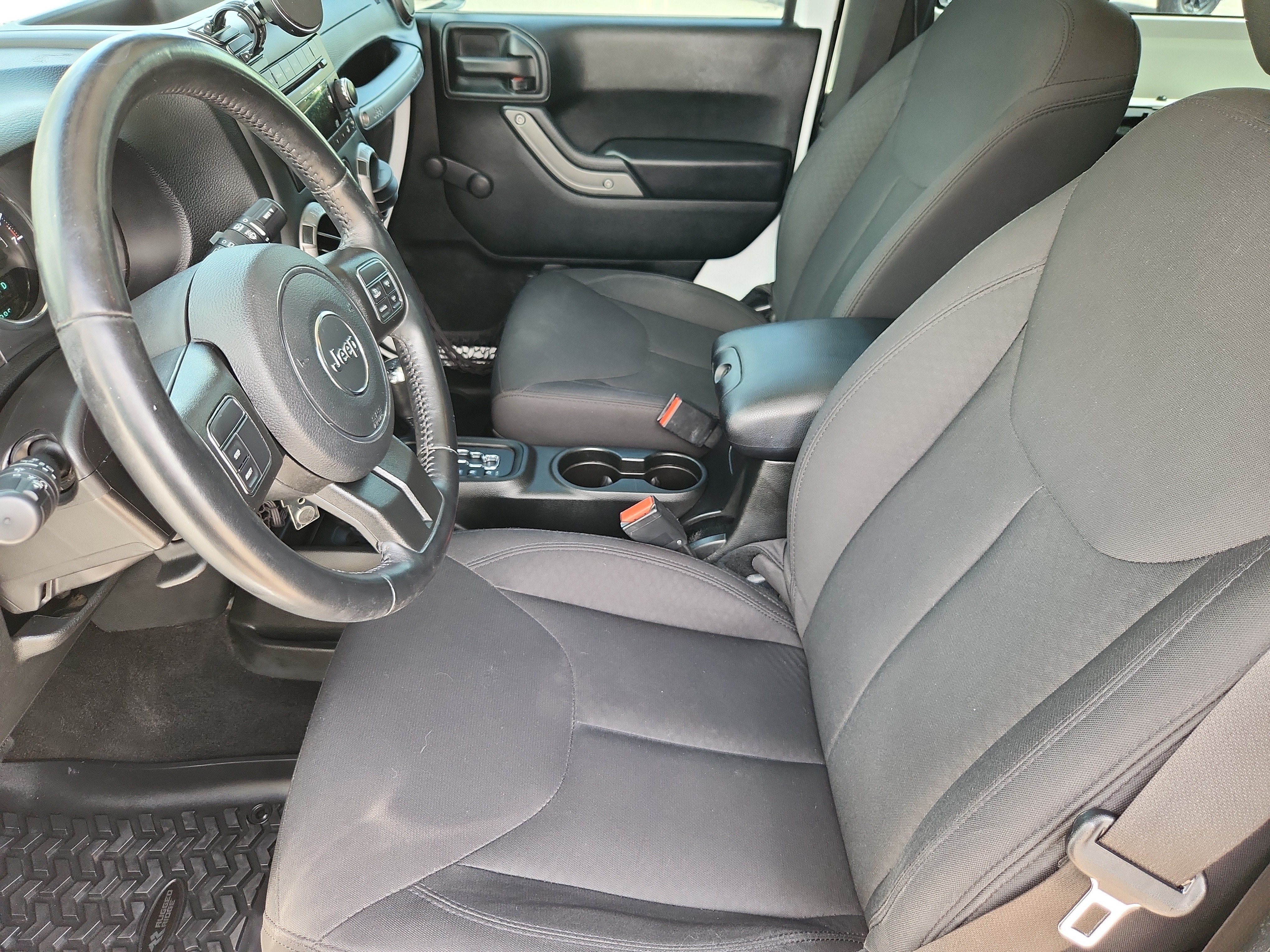 Used 2018 Jeep Wrangler Sport AWD/4WD image 9
