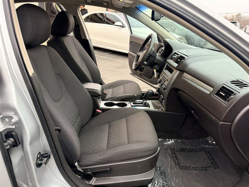 Used 2011 Ford Fusion SE w/ 202A Rapid Spec Order Code image 12