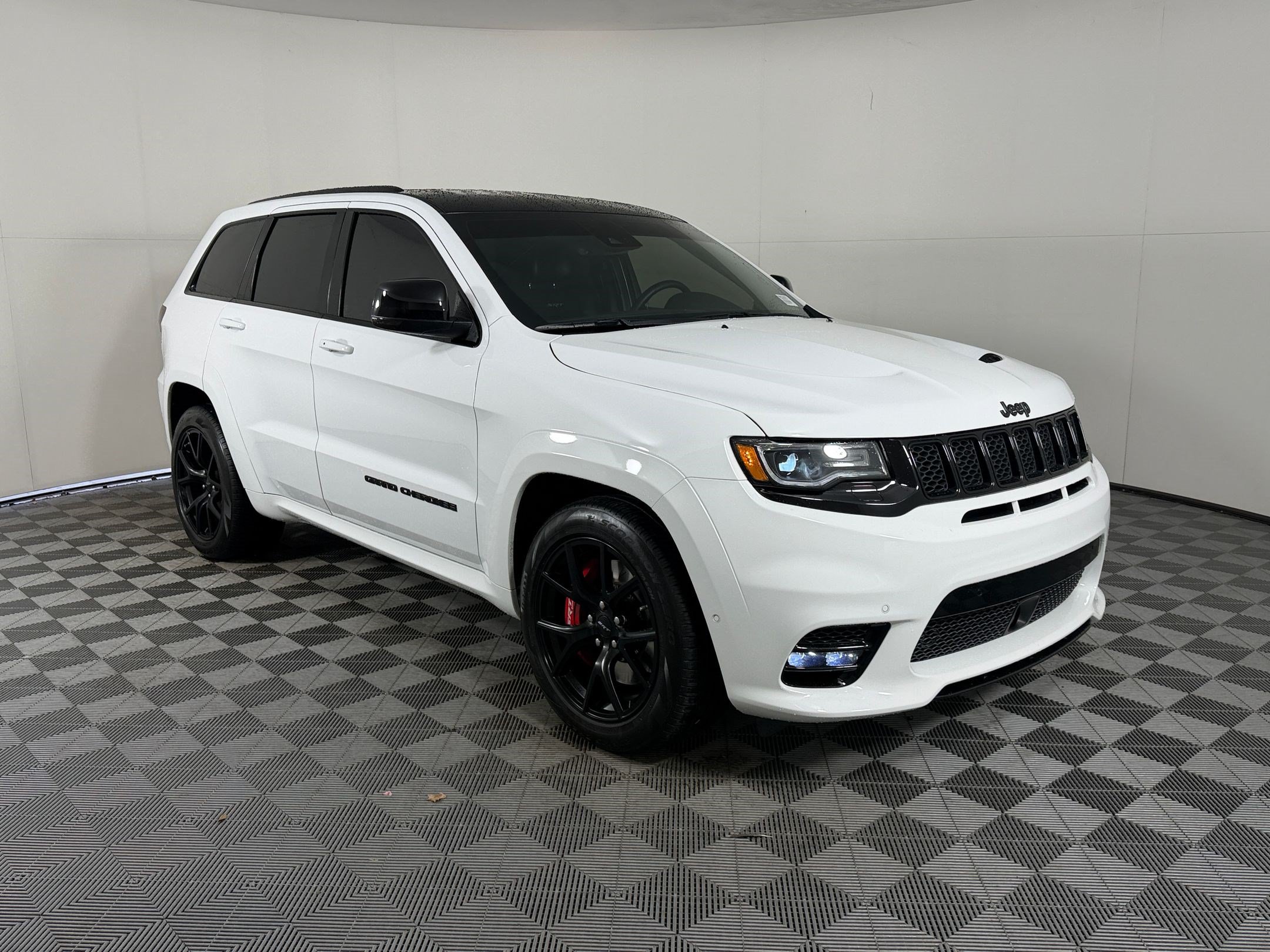 Used 2021 Jeep Grand Cherokee SRT w/ Trailer Tow Group IV AWD/4WD image 7