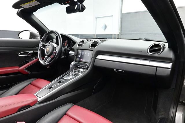 Certified 2018 Porsche 718 Boxster RWD image 14
