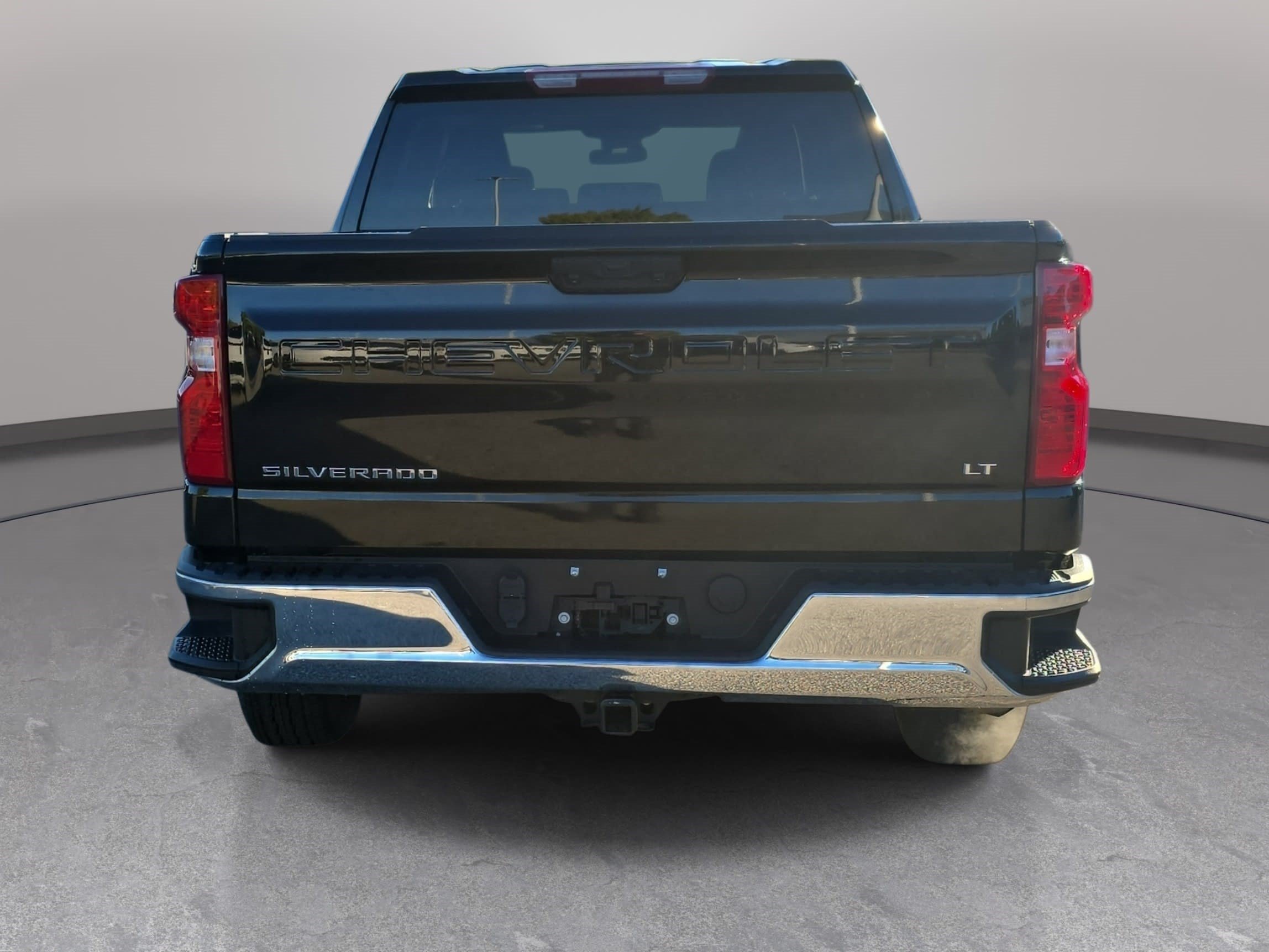 Used 2025 Chevrolet Silverado 1500 LT RWD image 6
