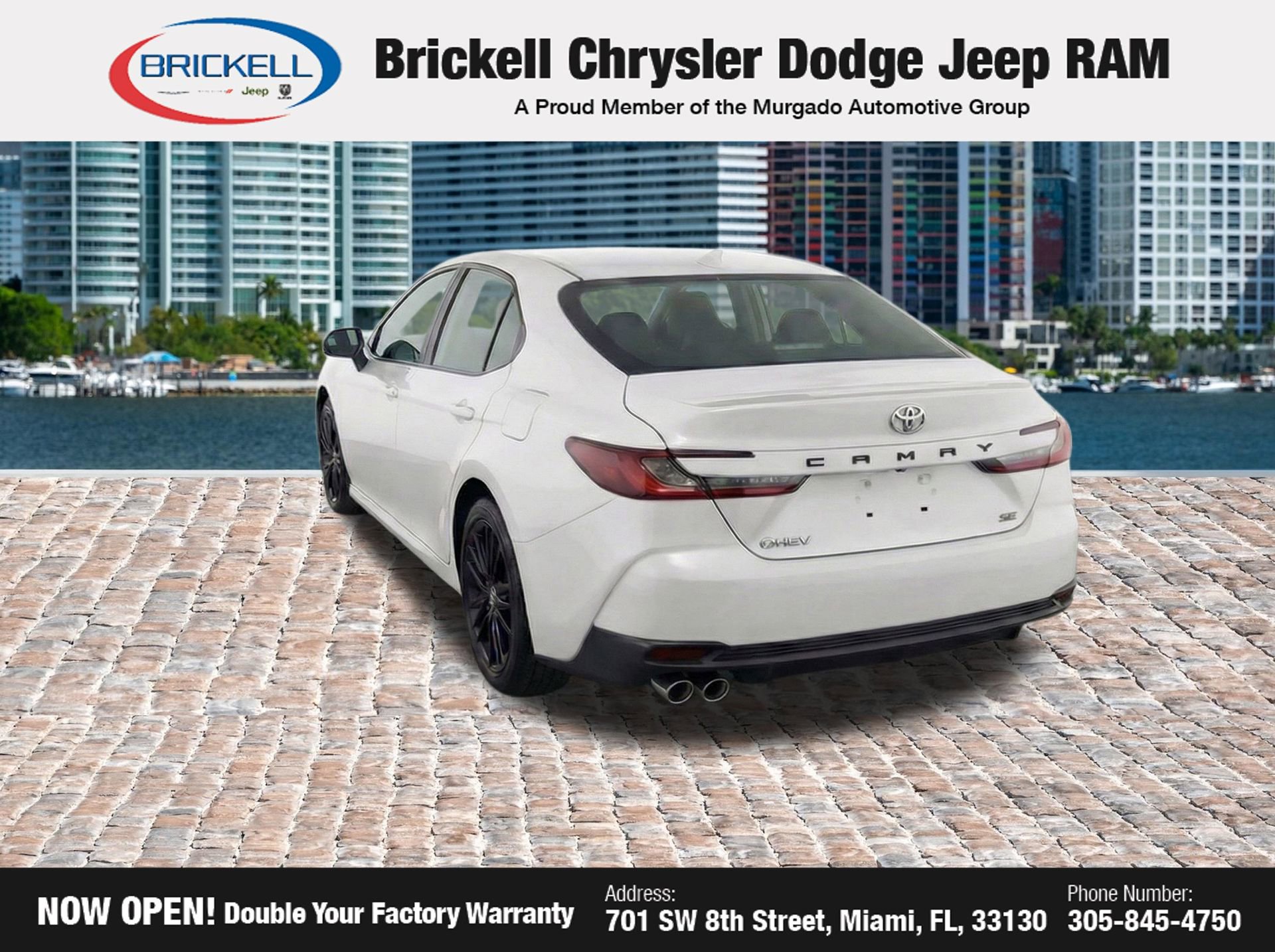 Used 2025 Toyota Camry SE image 3