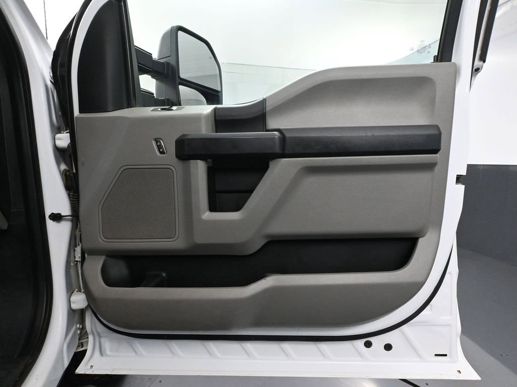 Used 2021 Ford F250 XL w/ Power Equipment Group image 41