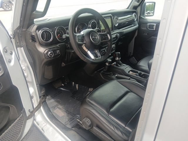 Used 2023 Jeep Wrangler Unlimited Sahara AWD/4WD image 39