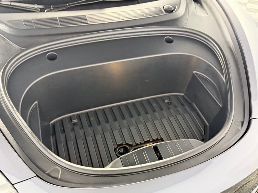Used 2023 Tesla Model 3 Standard Range image 34