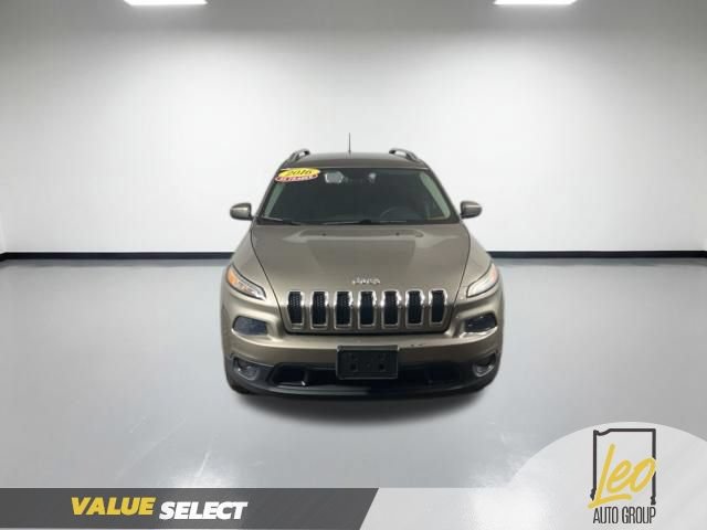 Used 2016 Jeep Cherokee Latitude w/ Comfort/Convenience Group AWD/4WD image 9