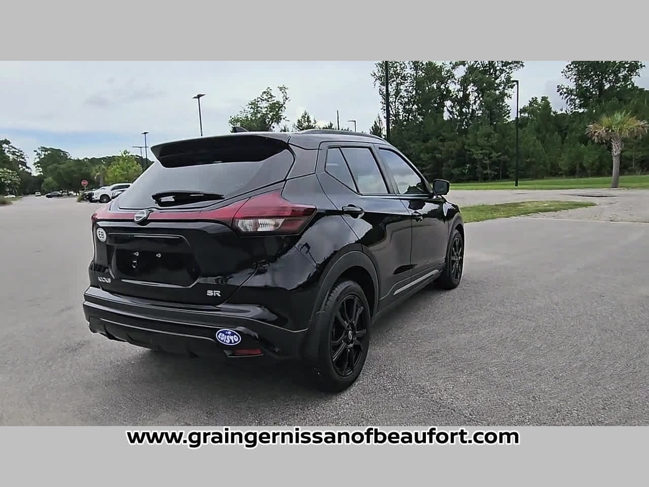 Used 2023 Nissan Kicks SR FWD image 31