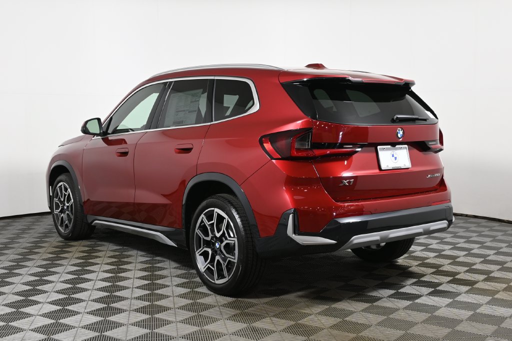 Used 2026 BMW X1 xDrive28i w/ Convenience Package AWD/4WD image 5