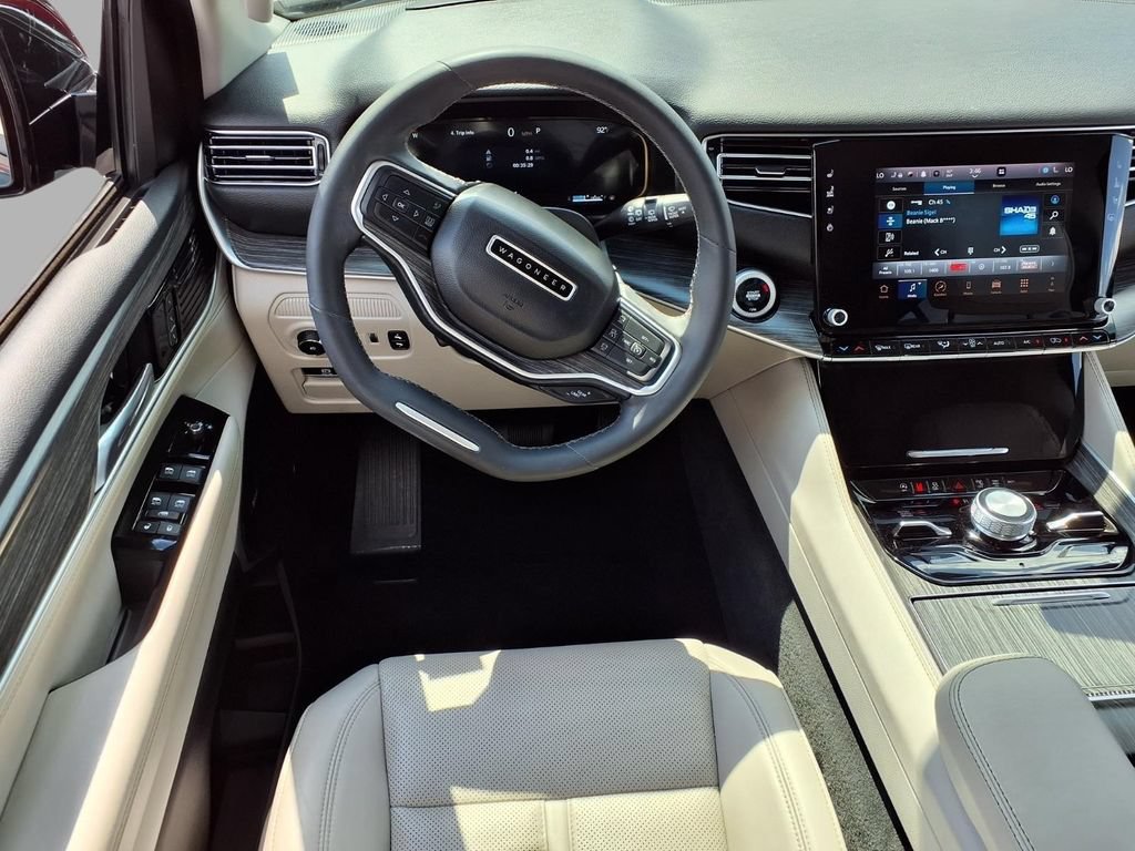 Certified 2024 Jeep Wagoneer Series III w/ Premium Group I AWD/4WD image 4