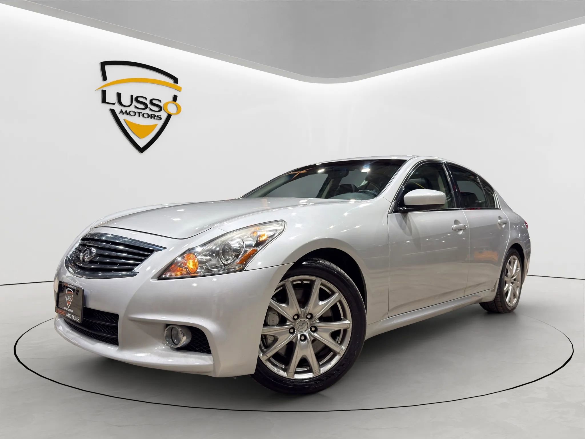 Used 2013 INFINITI G37 Journey w/ Premium Pkg