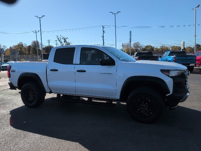 Used 2023 Chevrolet Colorado Trail Boss w/ Technology Package AWD/4WD image 10
