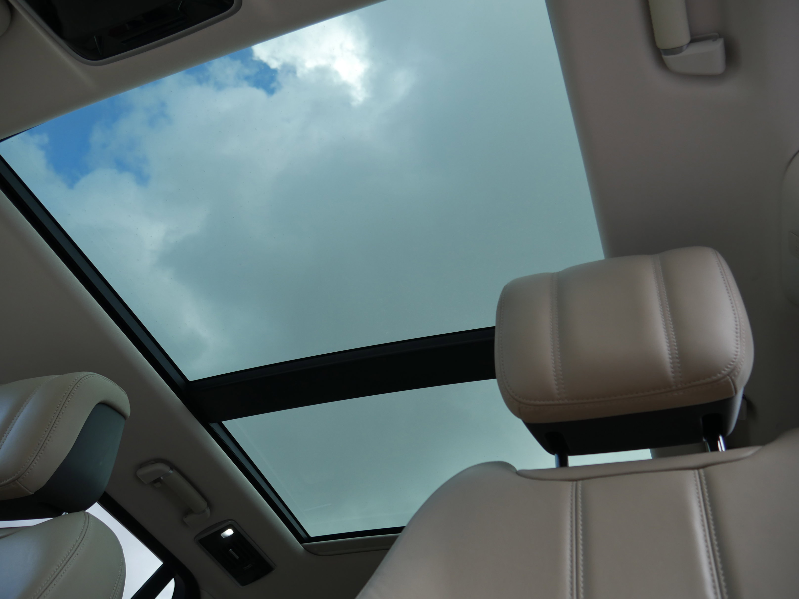 Used 2019 Land Rover Range Rover Supercharged image 5