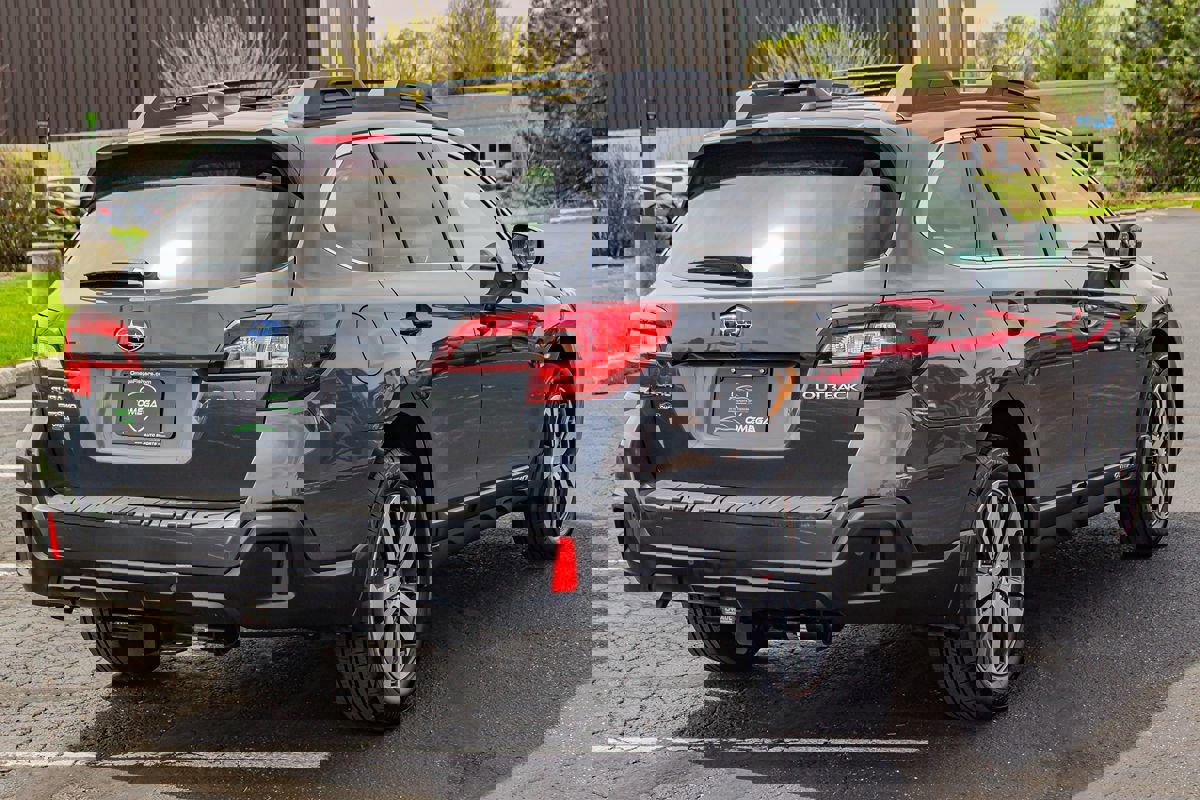 Used 2019 Subaru Outback 2.5i Limited w/ Popular Package #2 image 9