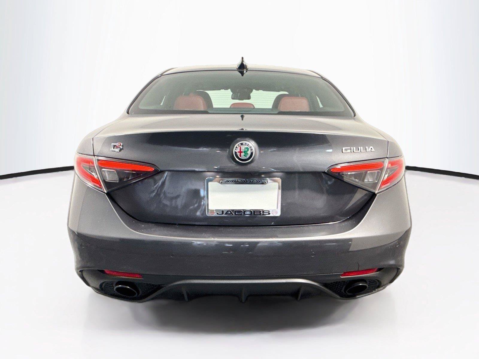 Used 2024 Alfa Romeo Giulia Veloce RWD image 4