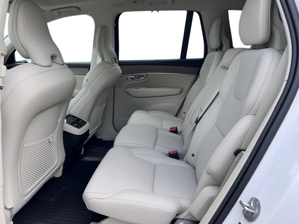 New 2026 Volvo XC90 B6 Ultra w/ Protection Package AWD/4WD image 7