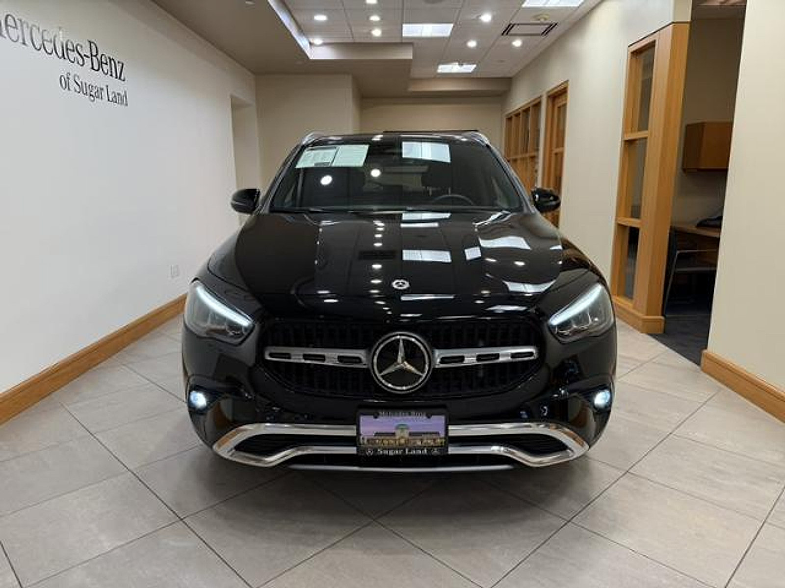 Used 2025 Mercedes-Benz GLA 250 image 2