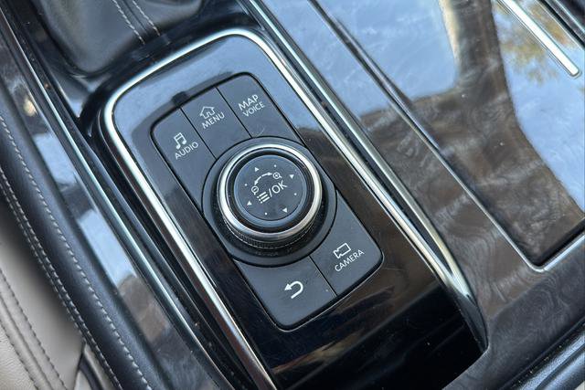 Used 2022 Nissan Armada Platinum w/ Captain's Chairs Package AWD/4WD image 34