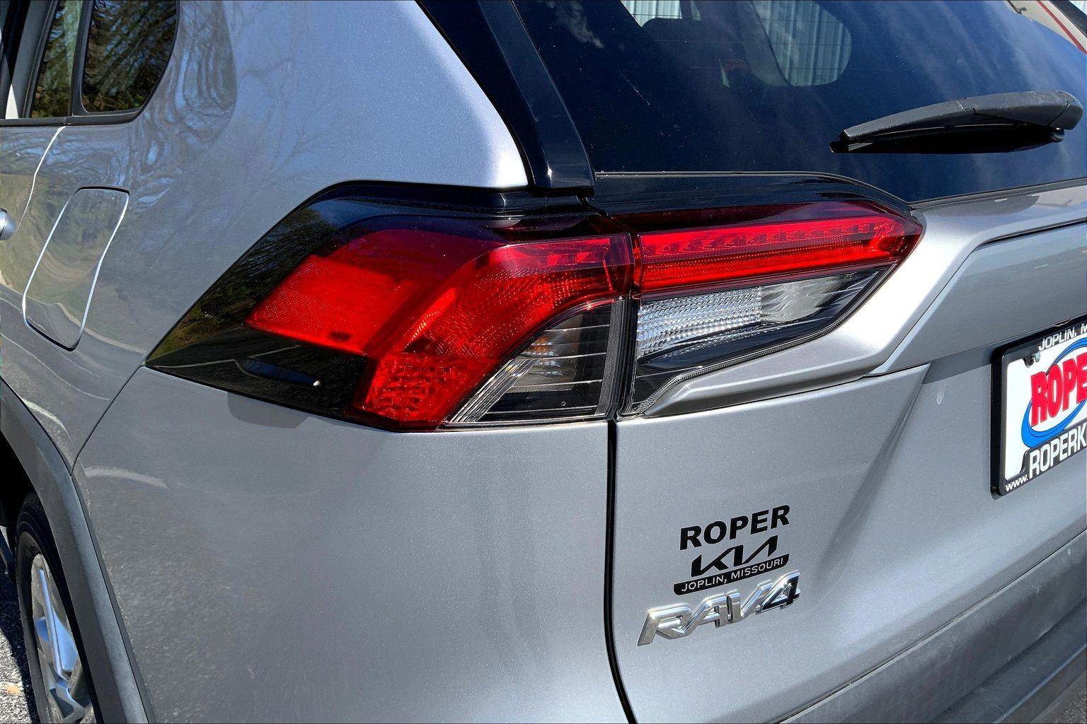 Used 2020 Toyota RAV4 Limited w/ All Weather Liner Package AWD/4WD image 29