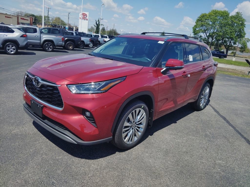 New 2026 Toyota Highlander Platinum AWD/4WD image 2