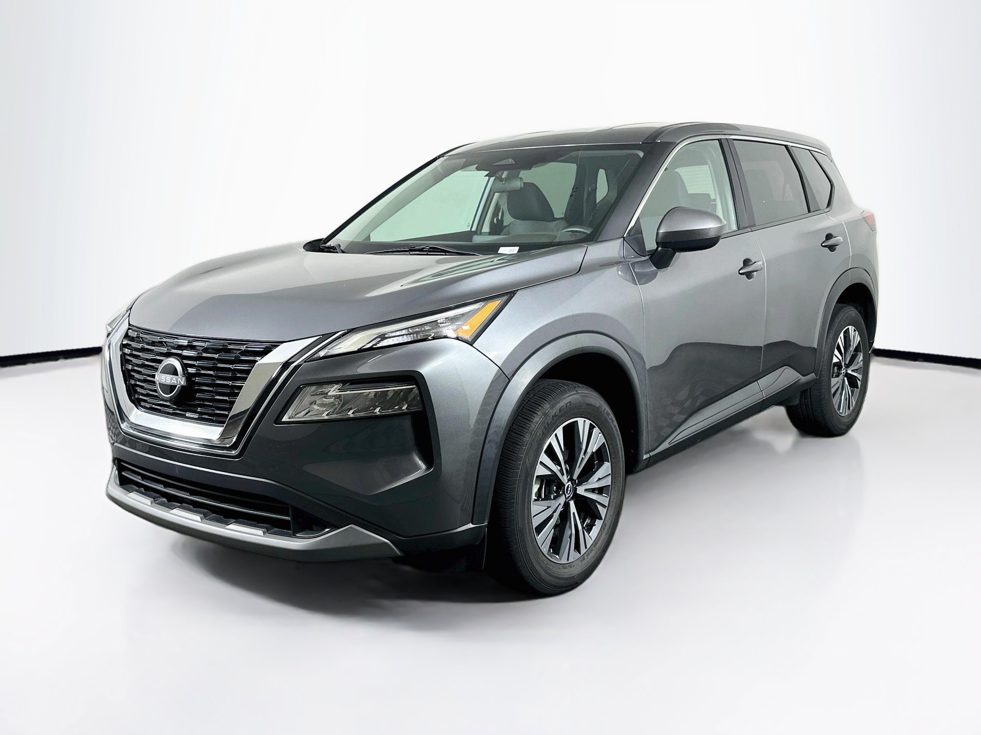 Used 2023 Nissan Rogue SV FWD image 3