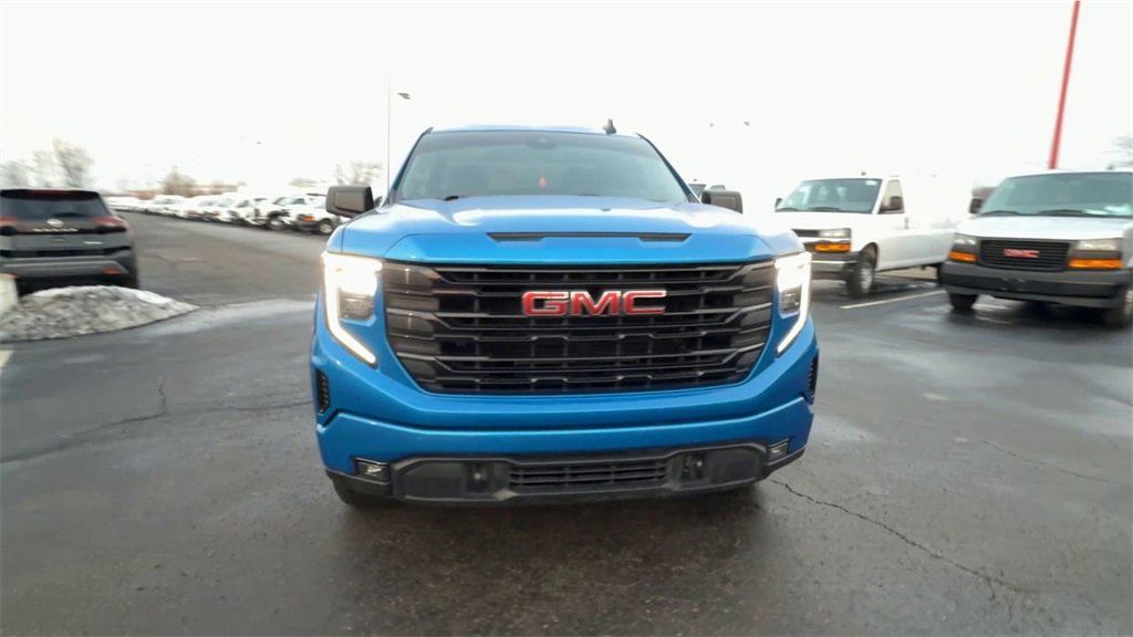 Used 2022 GMC Sierra 1500 Elevation image 3