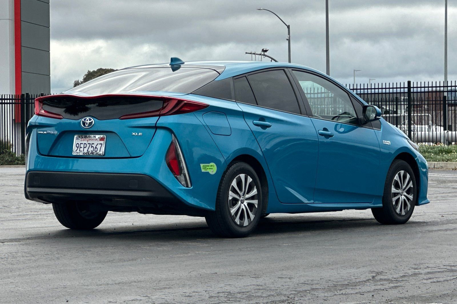 Used 2022 Toyota Prius Prime XLE image 4