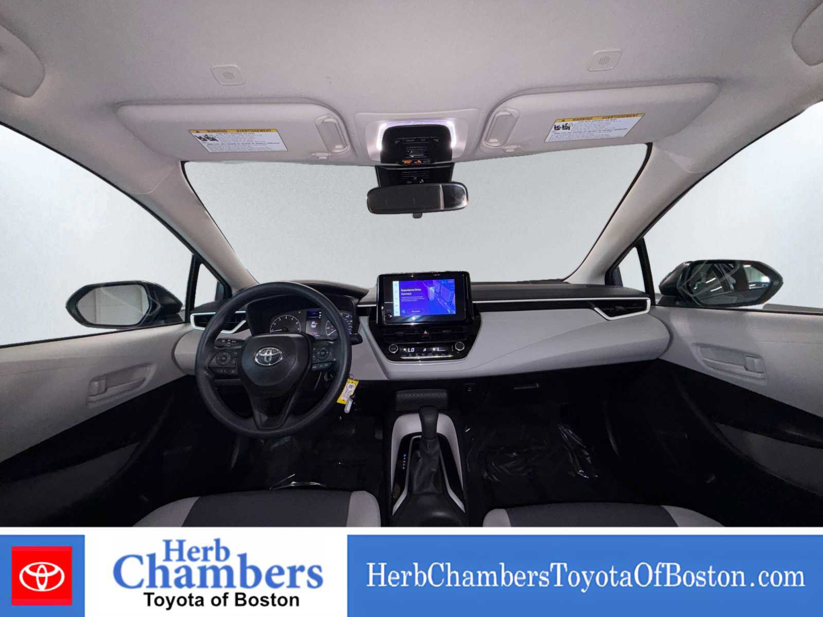 Used 2025 Toyota Corolla LE FWD image 6