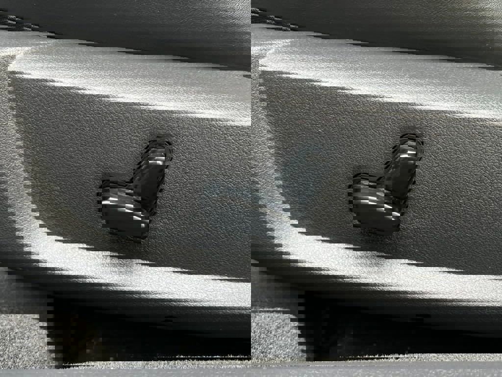 Used 2009 Dodge Challenger R/T image 35