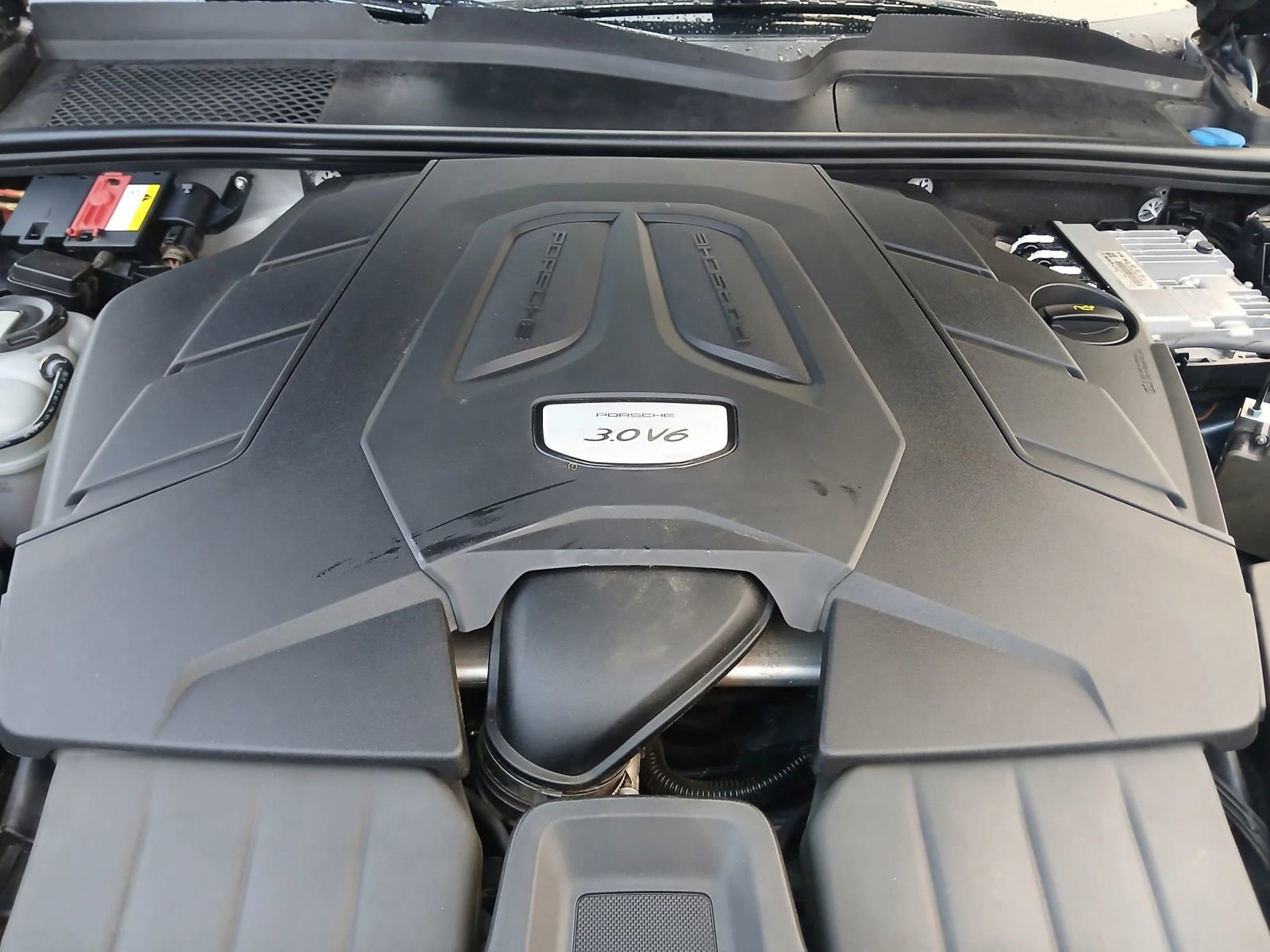 Used 2019 Porsche Cayenne image 25