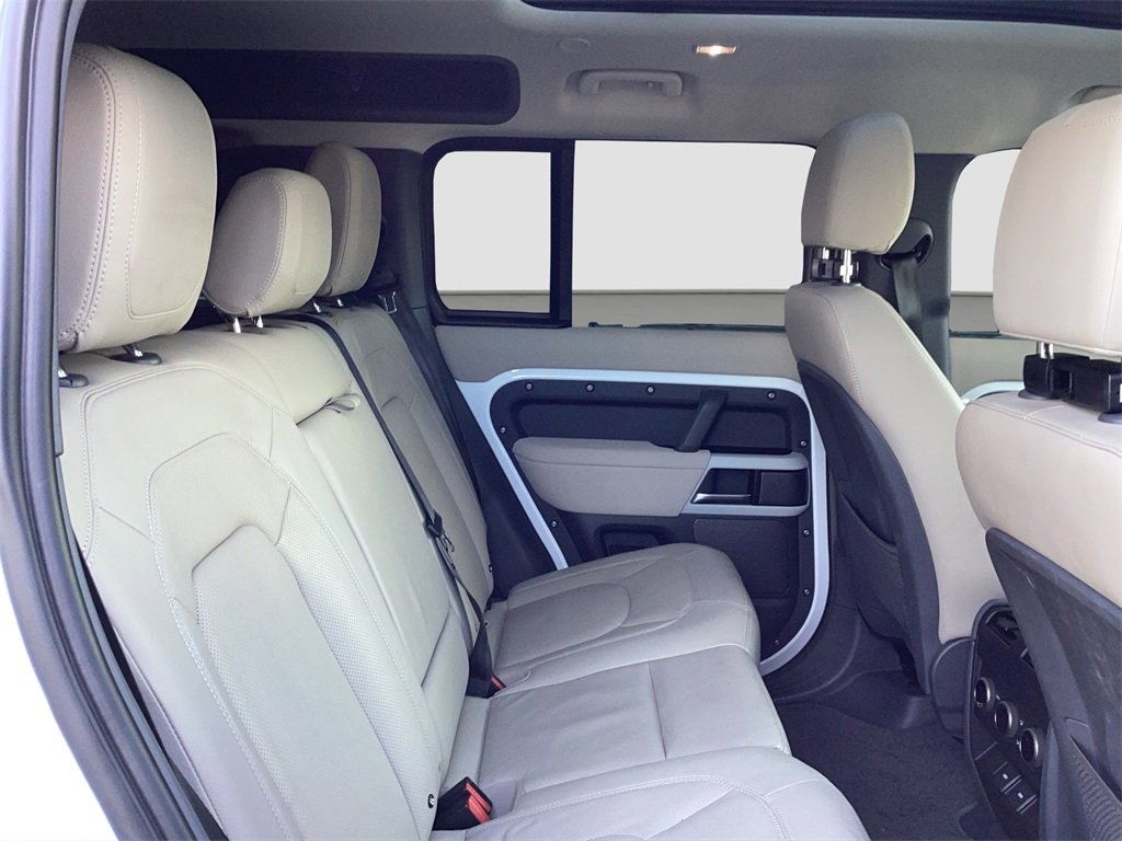 Used 2023 Land Rover Defender 110 S image 19