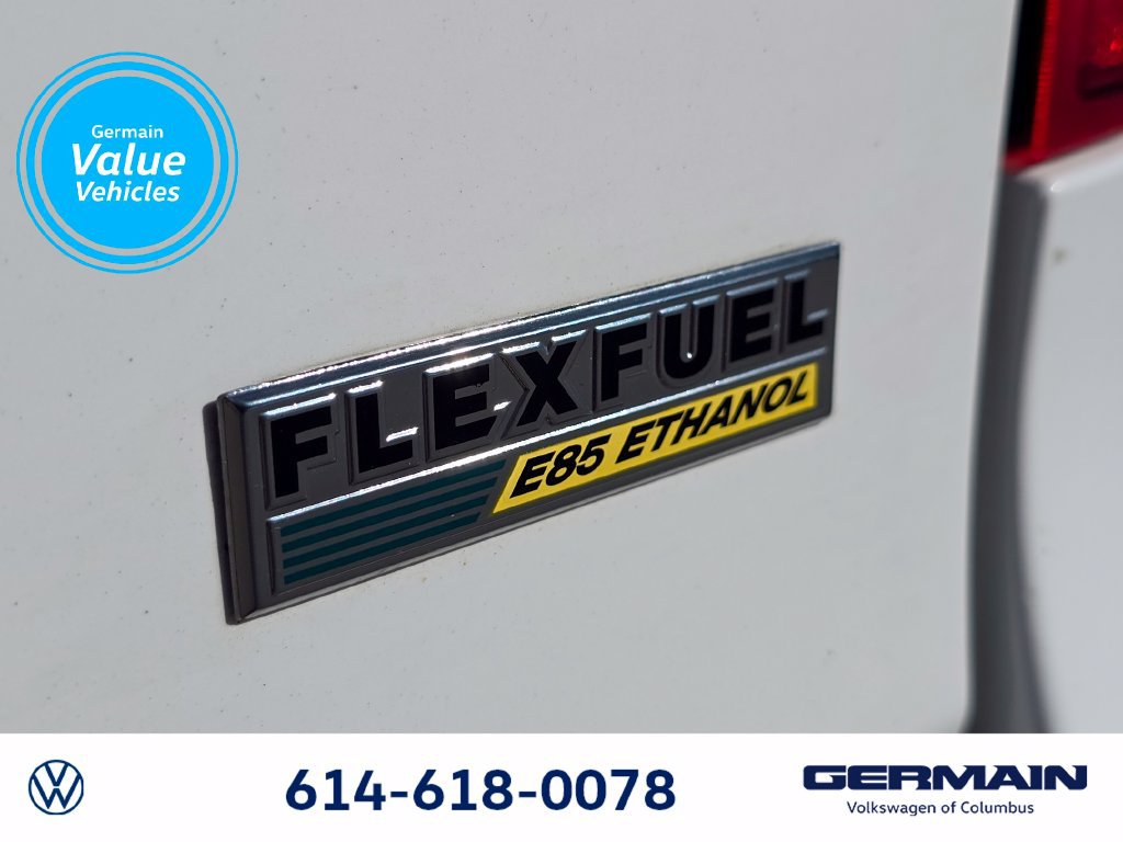 Used 2014 Chrysler Town & Country Touring FWD image 30