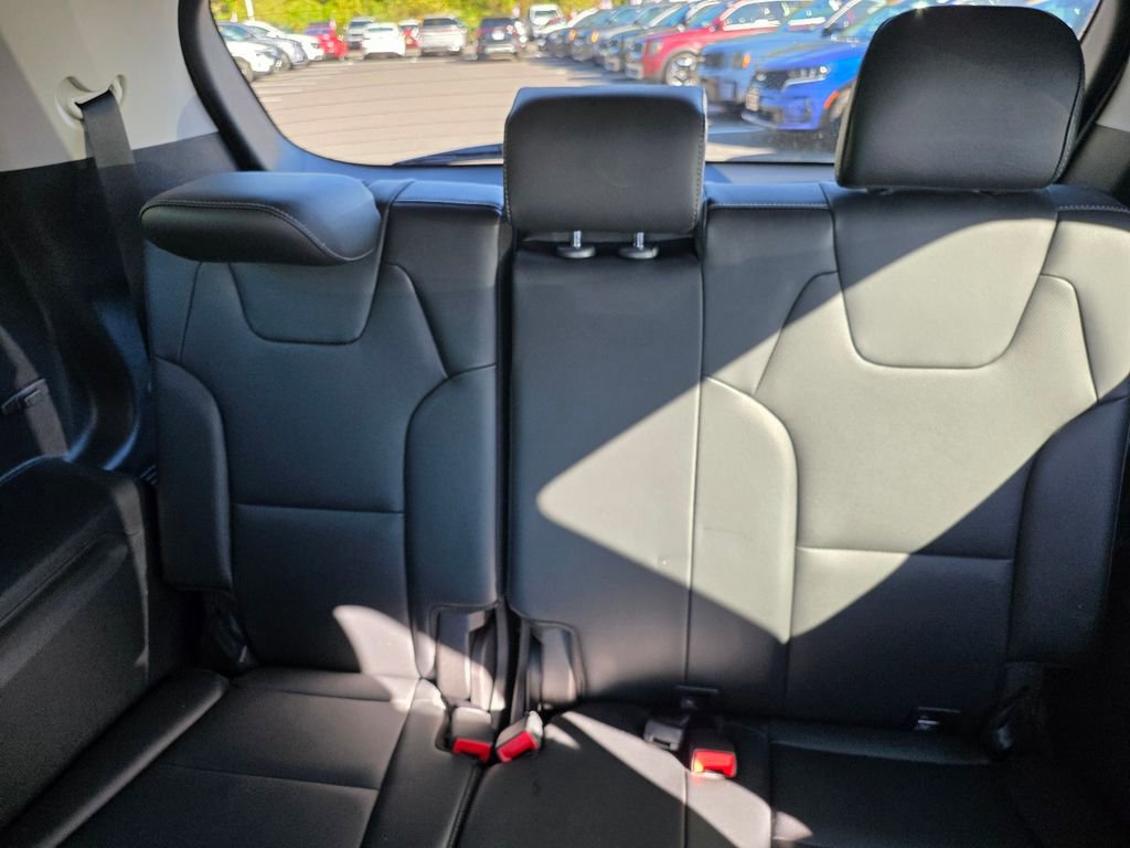 Used 2022 Kia Telluride EX w/ EX Premium Package image 17