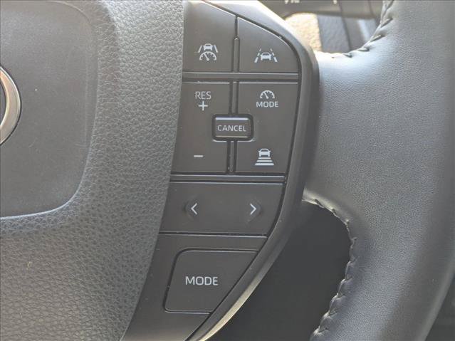 Used 2023 Toyota Prius LE FWD image 12