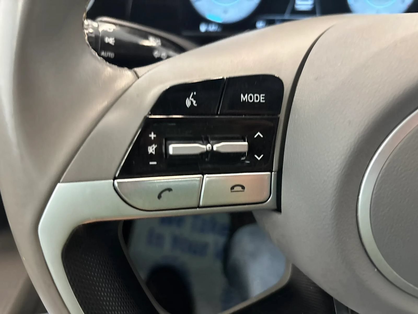 Used 2022 Hyundai Elantra SEL FWD image 52