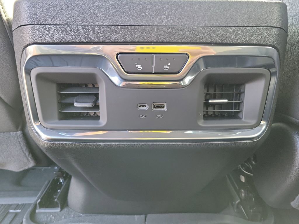 New 2025 GMC Sierra 3500 SLT w/ SLT Premium Package image 15