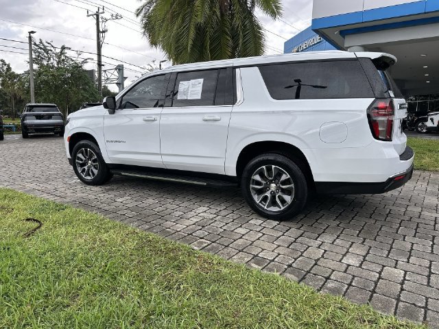 Used 2024 Chevrolet Suburban LT RWD image 33