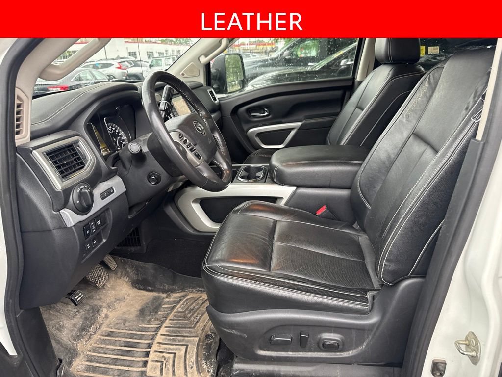 Used 2017 Nissan Titan PRO-4X AWD/4WD image 5