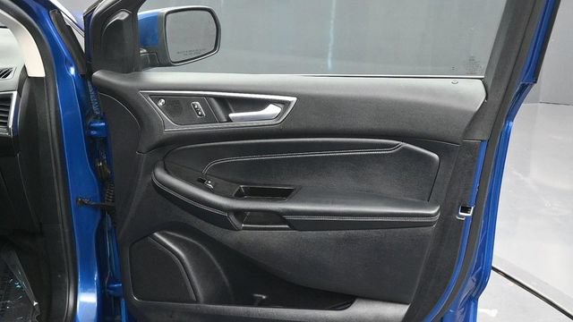 Used 2020 Ford Edge Titanium AWD/4WD image 14