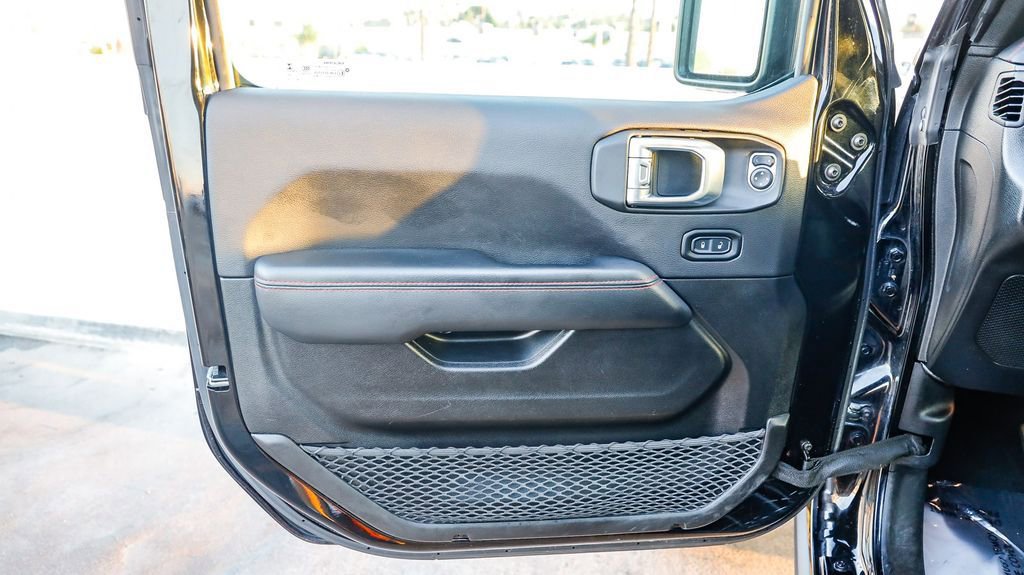 Used 2022 Jeep Wrangler Unlimited Rubicon w/ LED Lighting Group image 22