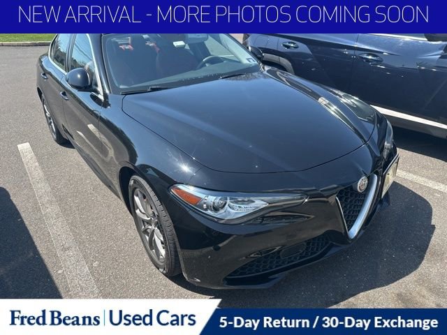 Used 2019 Alfa Romeo Giulia Sprint w/ Cold Weather Package image 13
