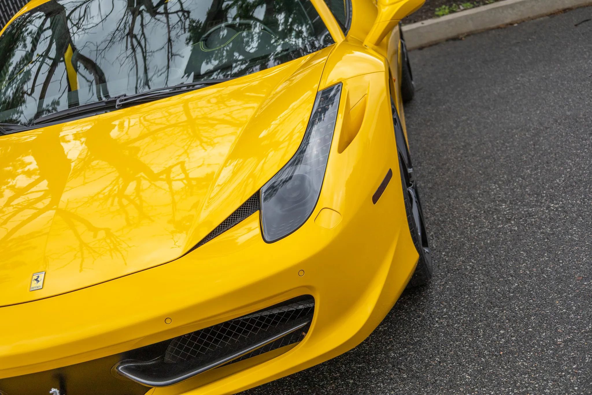 Used 2013 Ferrari 458 Spider RWD image 20