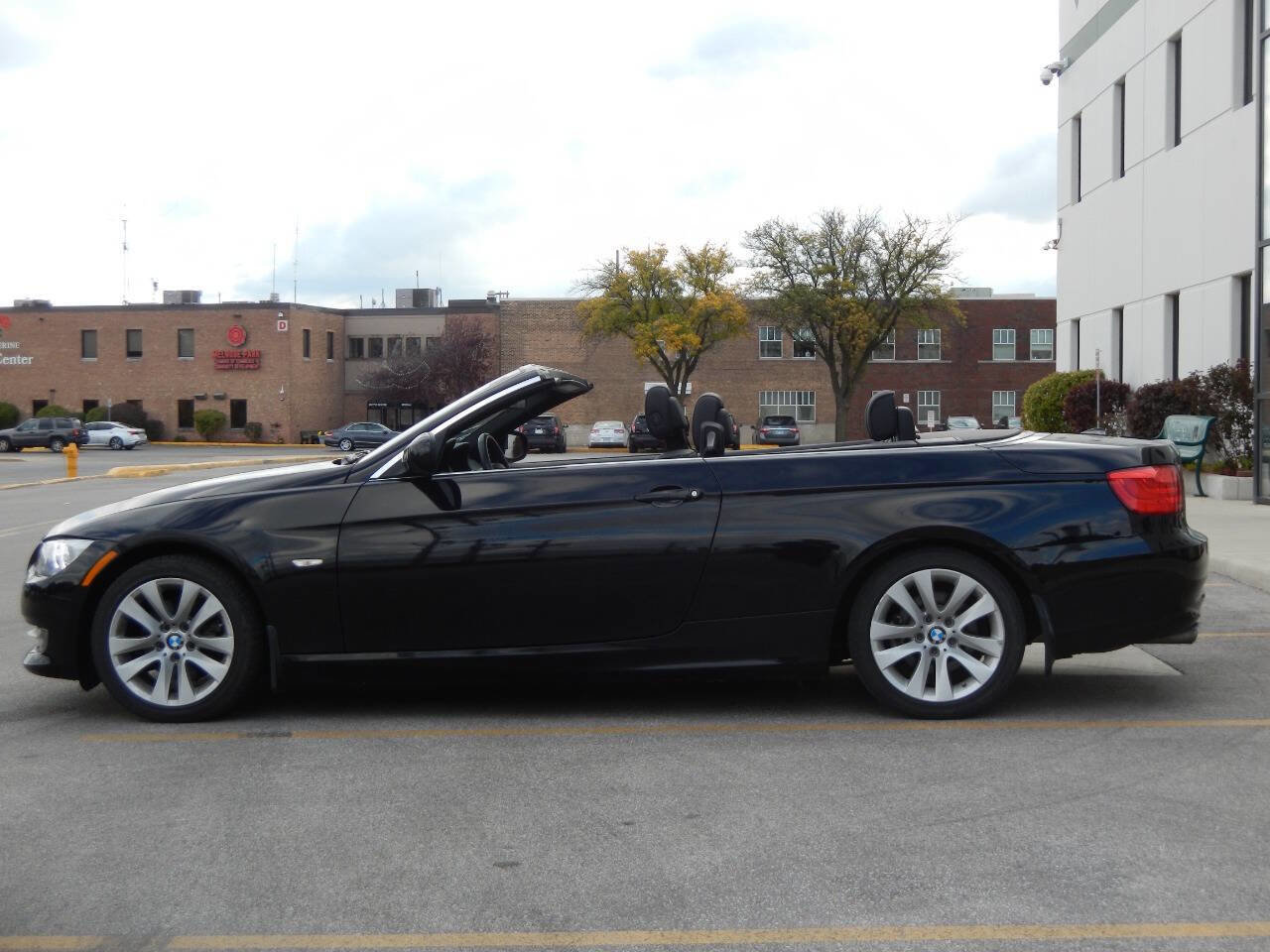 Used 2012 BMW 328i Convertible image 11