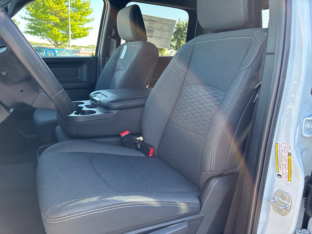 New 2027 RAM 3500 Tradesman AWD/4WD image 36