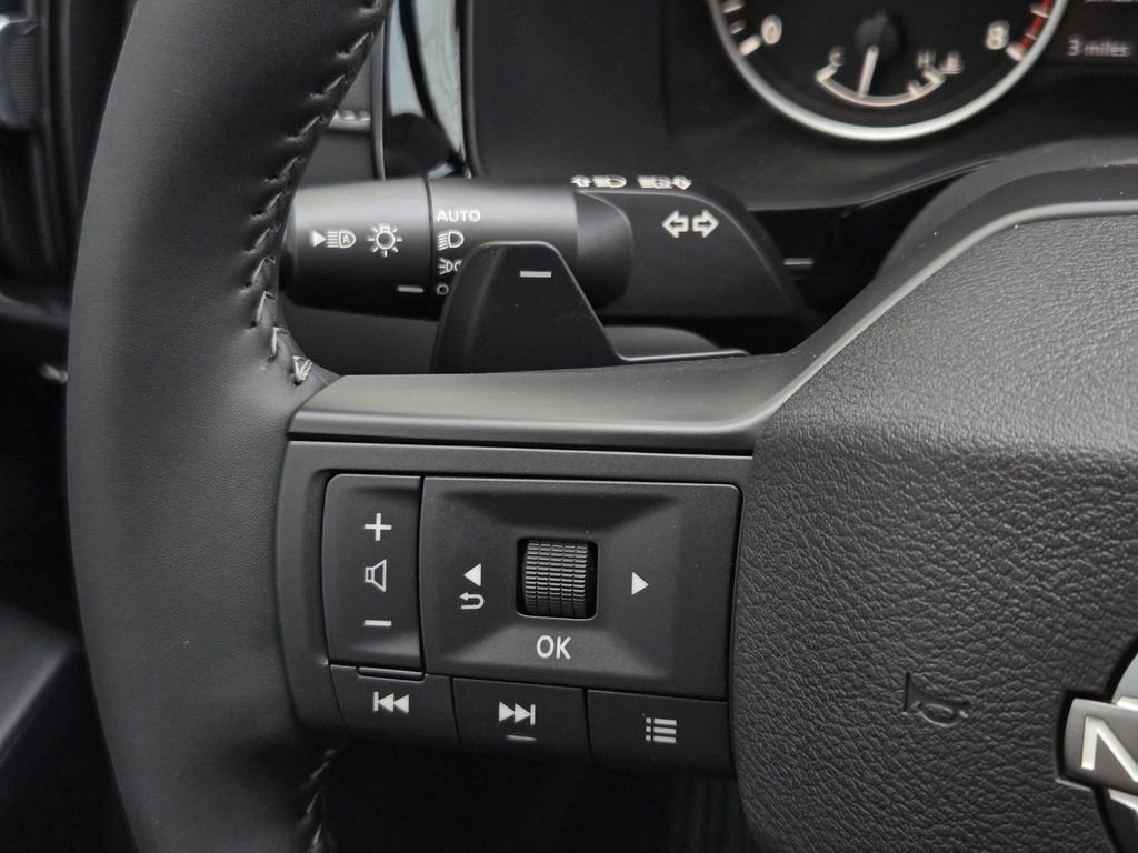 New 2026 Nissan Pathfinder SV image 27